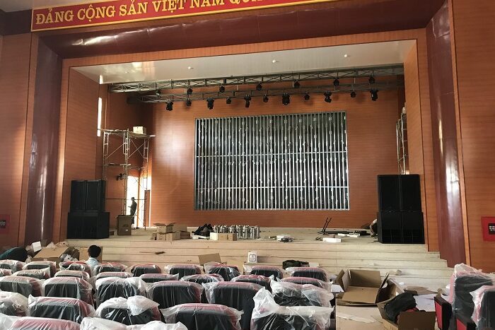 Bộ âm thanh hội trường được lắp đặt thực tế tại UBND Huyện Điện Biên