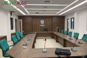 Lắp đặt hệ thống micro phòng họp cho trường cao đẳng Lý Thái Tổ