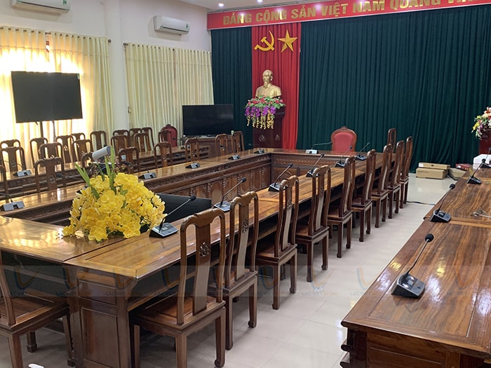 Hệ thống hội thảo Nuoxun không dây được Lạc Việt lắp đặt thực tế