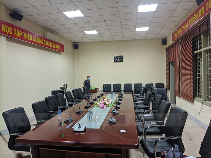 Hệ thống phòng họp Nuoxun được lắp tại Vietinbank Việt Trì cho khách