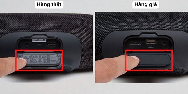 Nắp cổng sạc của loa xịn và hàng nhái