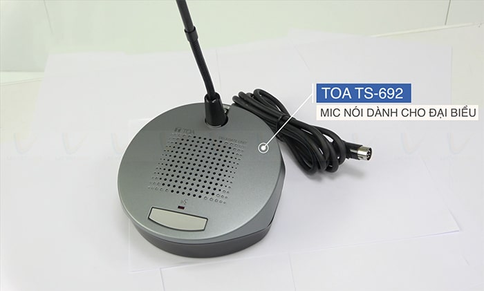 TOA TS-692L-AS cho phép kết nối tai nghe, ghi âm dễ dàng