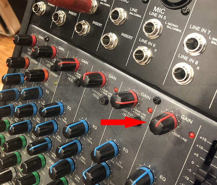 Nút gain trên mixer dùng để điều chỉnh độ lớn nhỏ của tín hiệu đầu vào