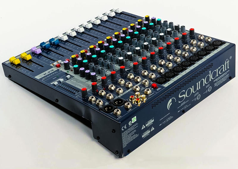 Soundcraft mixer có thiết kế hiện đại, giao diện dễ dùng