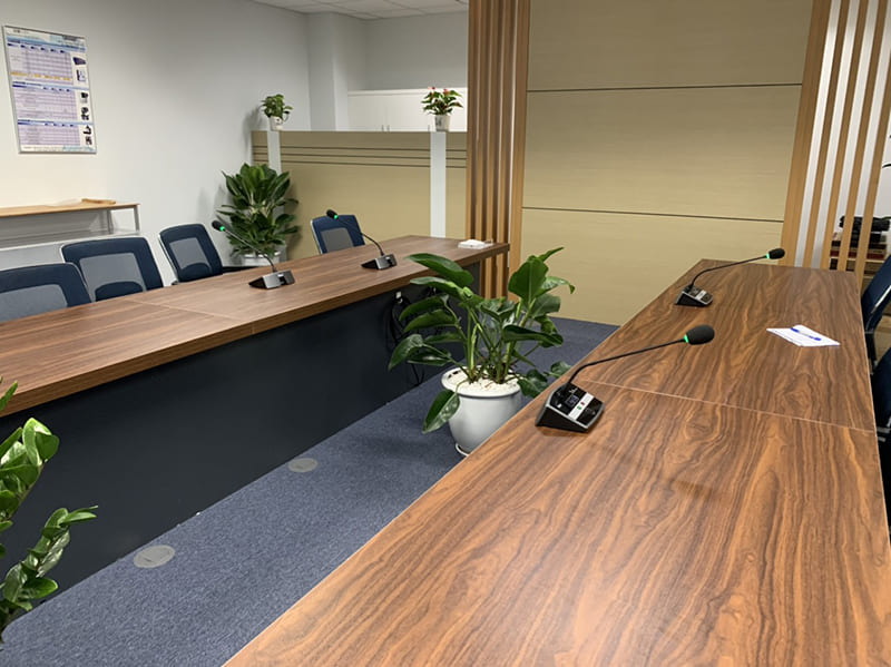 Hệ thống các thiết bị phù hợp với không gian phòng họp