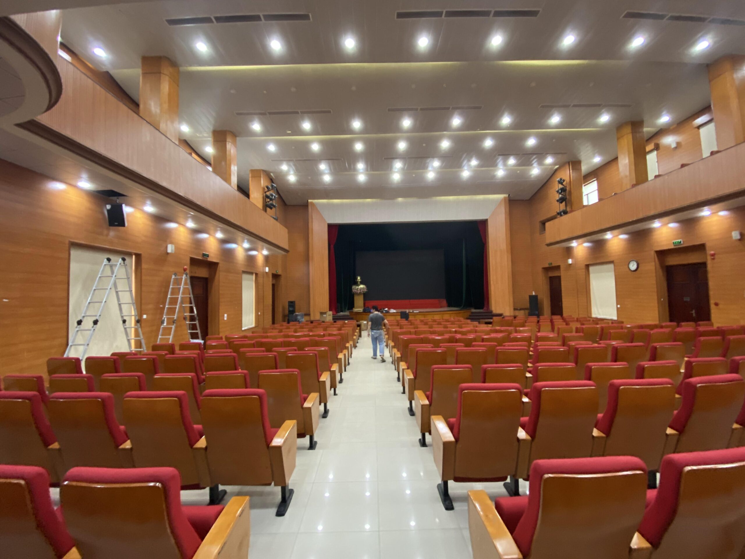 Dự án lắp đặt hệ thống âm thanh hội trường cho Học viện Ngân Hàng
