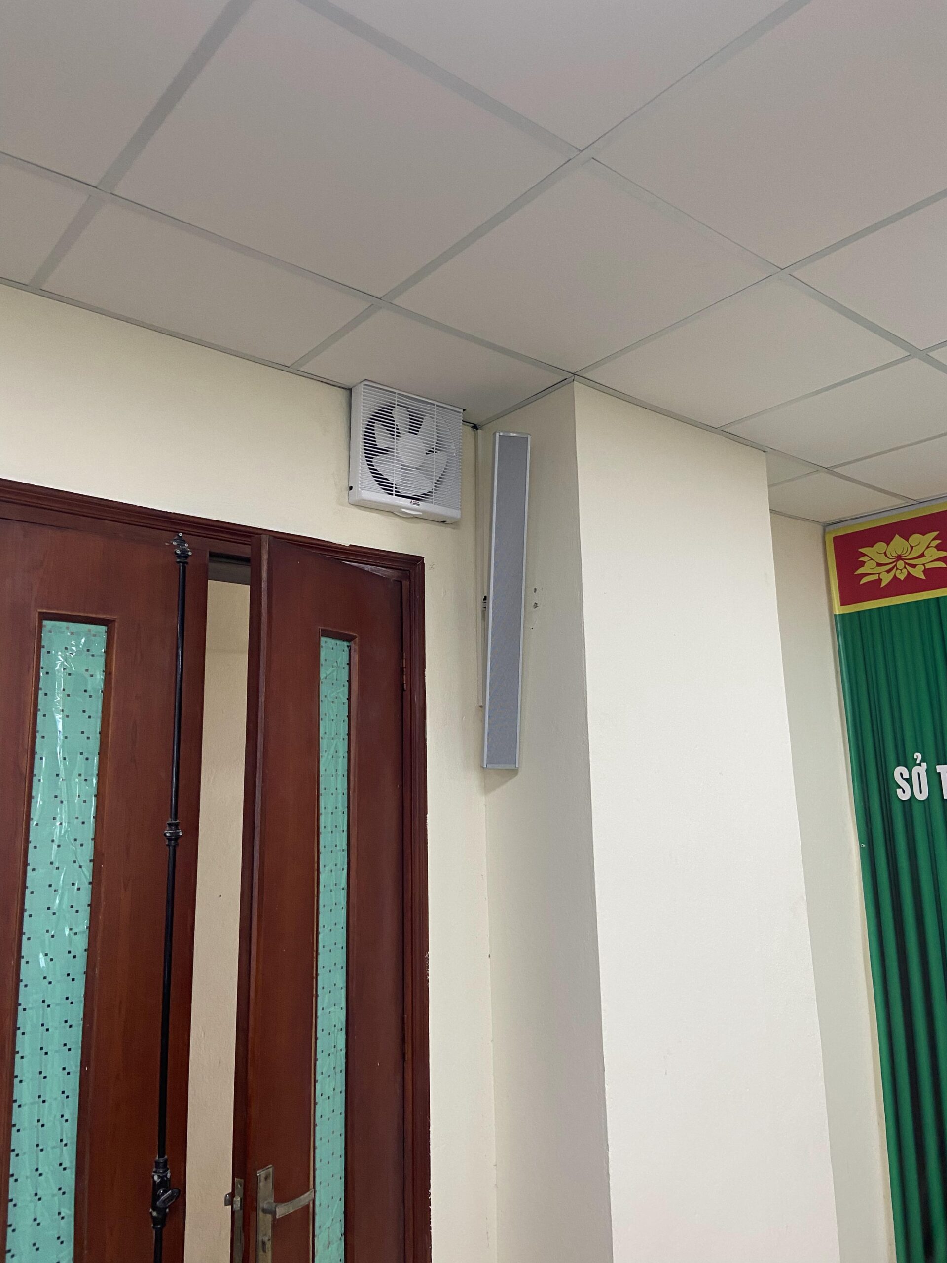 Loa cột được sắp xếp hợp lý