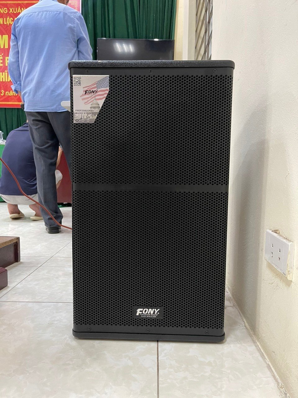 Loa Fony được lắp đặt đối xứng