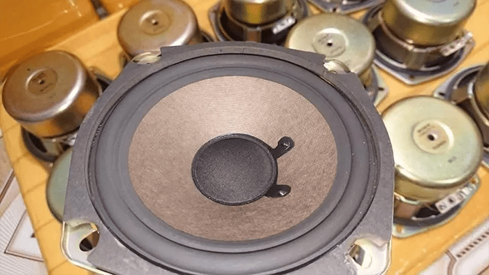 Loa toàn dải Sony 12cm nỉ lòng vàng: 650.000 đồng Loa toàn dải Sony 12cm nỉ lòng vàng: 650.000 đồng