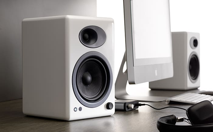 Loa vi tính bass mạnh cao cấp Audioengine A5+: 9.999.000 đồng
