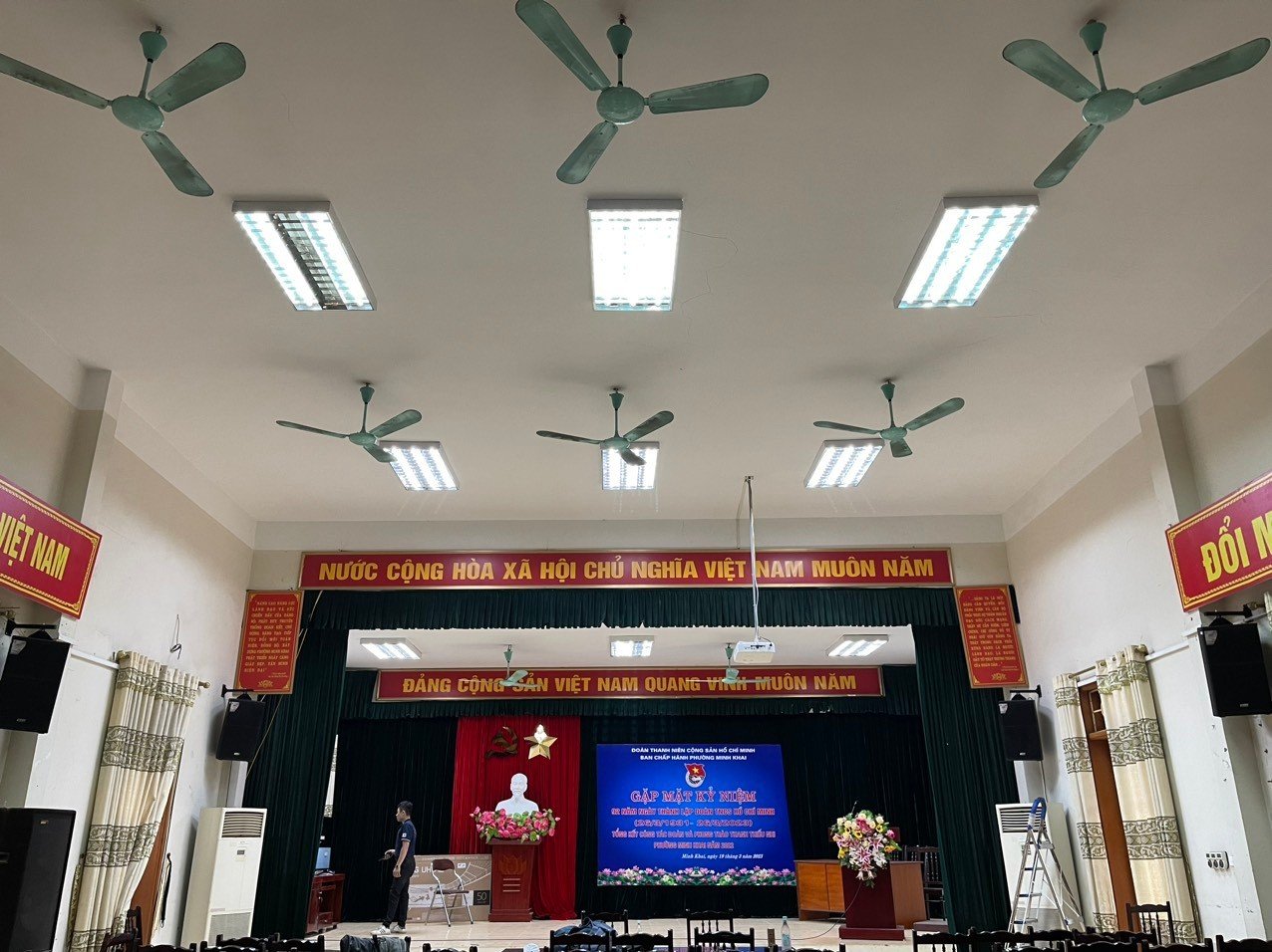 Dự án lắp đặt hệ thống âm thanh hội trường cho UBND phường Minh Khai
