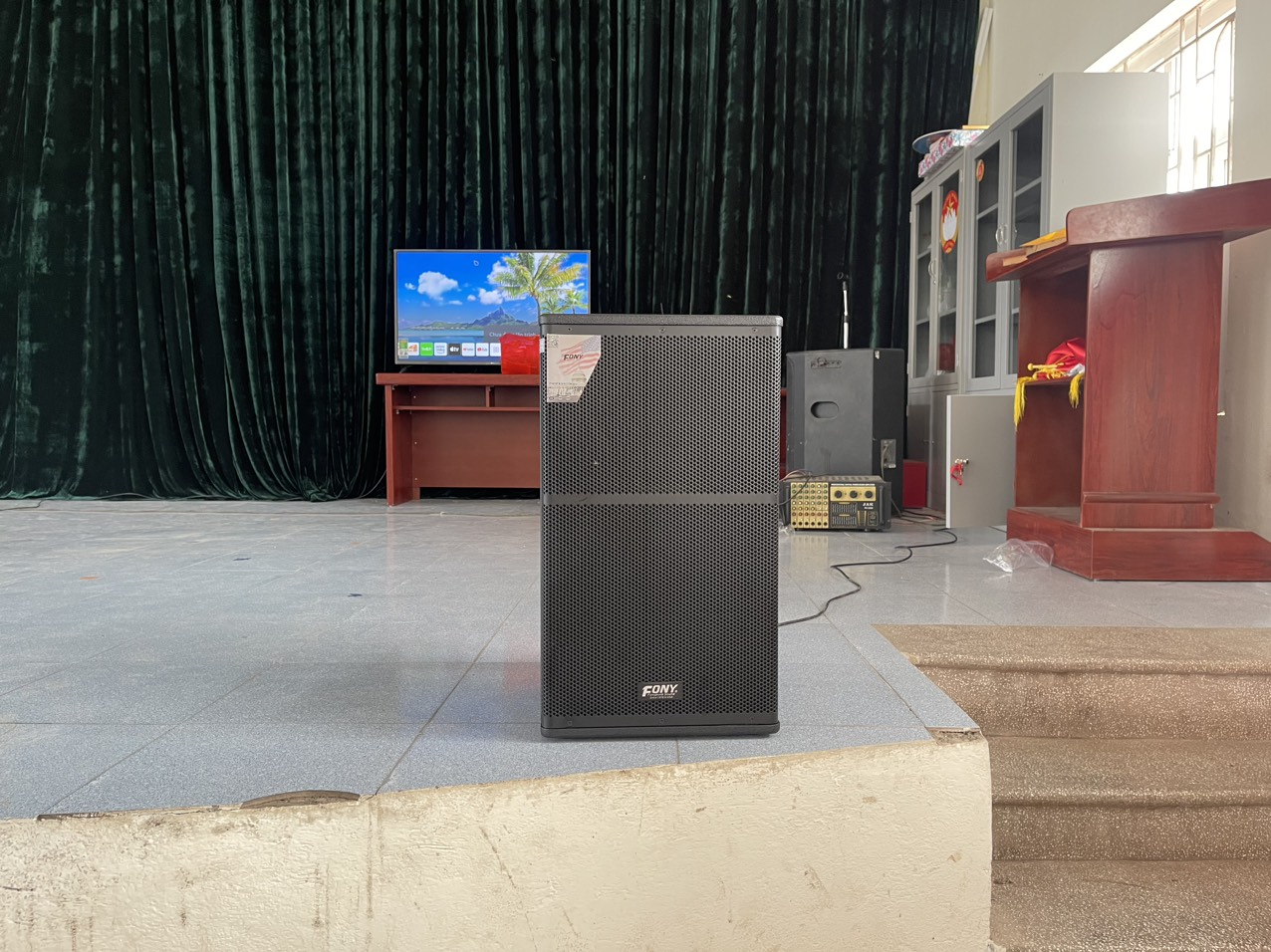 Loa được lắp đặt vị trí hợp lý Loa được lắp đặt vị trí hợp lý