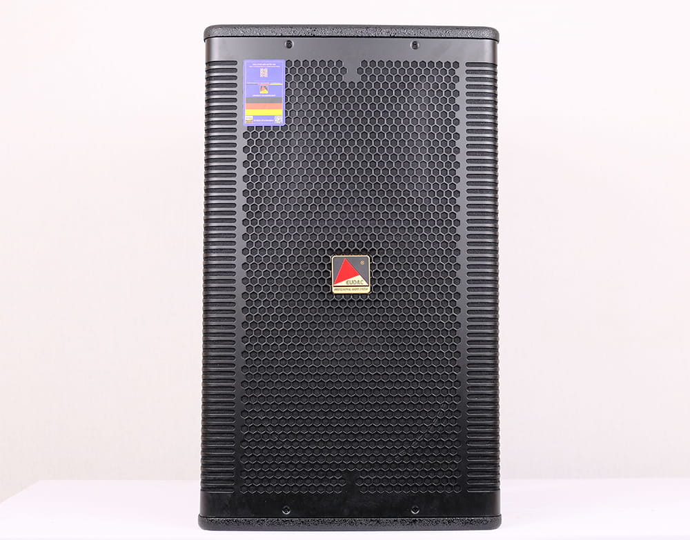 Loa Karaoke EUDAC BW-12 có thiết kế đẹp mắt