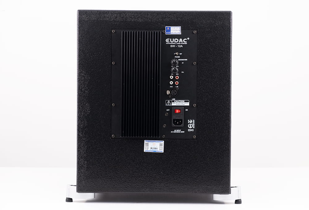 Giao diện bảng điều khiển và kết nối của loa sub EUDAC SW-12A Giao diện bảng điều khiển và kết nối của loa sub EUDAC SW-12A