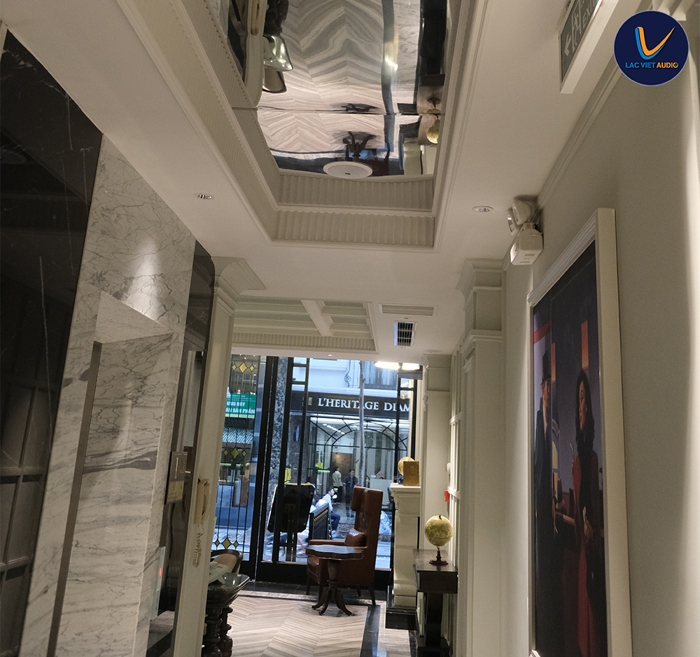 Hành lang đi lại tại khách sạn cũng là không gian cần âm thanh