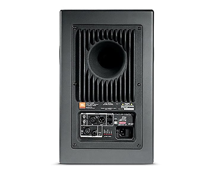 Loa JBL LSR 4328P được trang bị công nghệ Room Mode Correction Loa JBL LSR 4328P được trang bị công nghệ Room Mode Correction