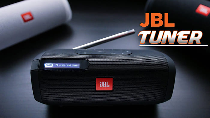 Một trong những điểm nổi bật của JBL Tuner FM là khả năng phát sóng FM