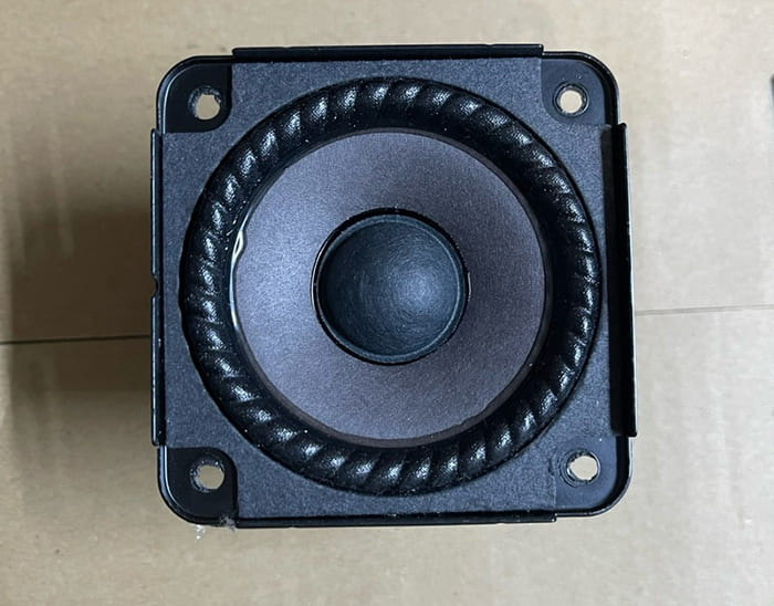 Loa bass Bose Home 500: 600.000 đồng