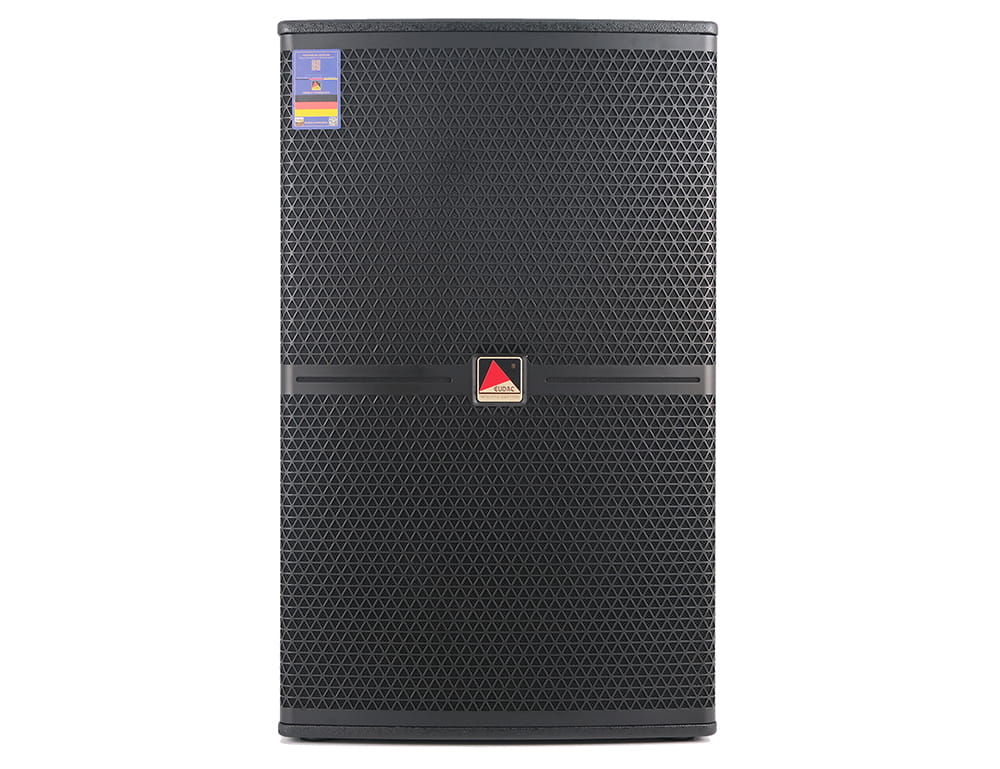 Mặt trước của loa EUDAC GK-15 là lưới và logo