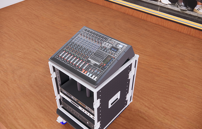 Thiết kế 3D bàn mixer cao cấp cho hội trường