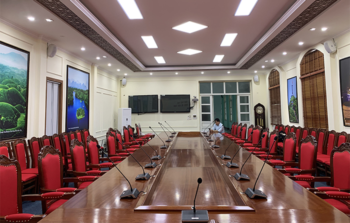 Toàn cảnh bộ dàn âm thanh hội nghị tại Sở GD & ĐT tỉnh Phú Thọ Toàn cảnh bộ dàn âm thanh hội nghị tại Sở GD & ĐT tỉnh Phú Thọ