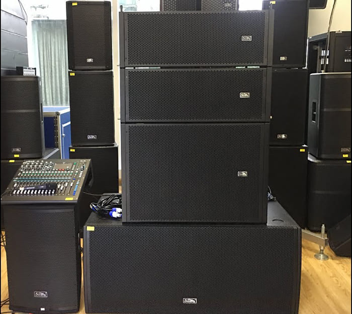 Bộ loa array gồm loa full và sub là sự kết hợp hoàn hảo