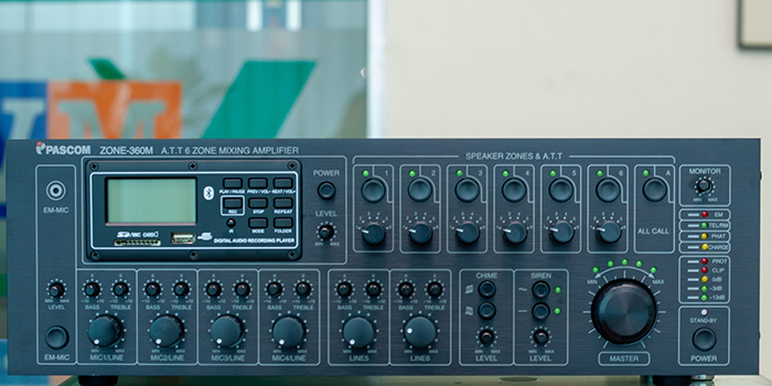 Dùng Thiết Bị DSP hoặc Zone Controller