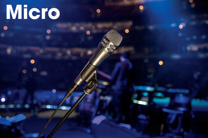 Micro truyền tải giọng nói, tiếng hát