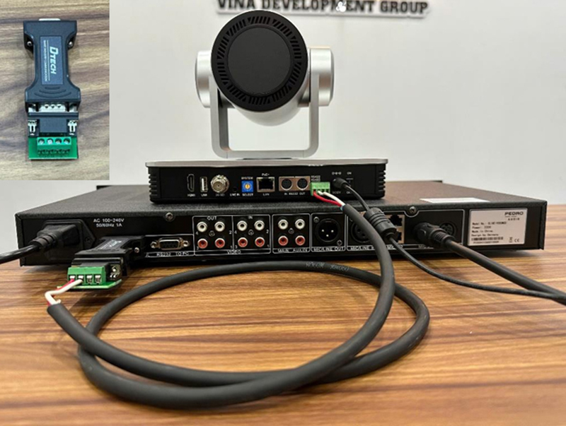 Bước 6: Kết nối với Camera bằng cổng chuyển đổi đi kèm.
