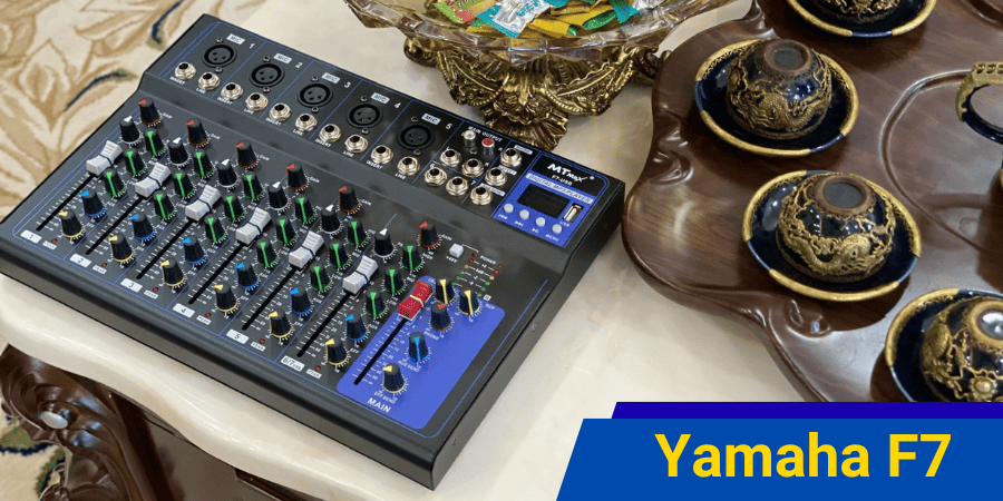 Bộ mixer hát karaoke gia đình hay nhất hiện nay Yamaha F7 hỗ trợ lên đến 7 kênh trong đó có 5 cổng micro XLR